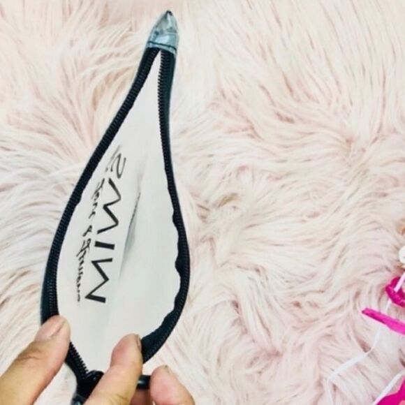 NWOT For Love and Lemons Clear Wetsuit Bag - Picture 3 of 3